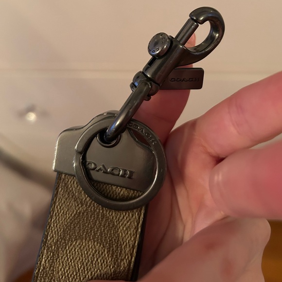 Coach Signature Canvas Keychain - Picture 9 of 12